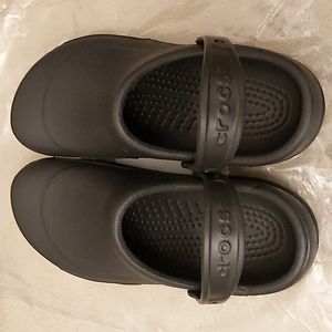 Croc BISTRO Black Clogs Unisex size 10W/ 8M